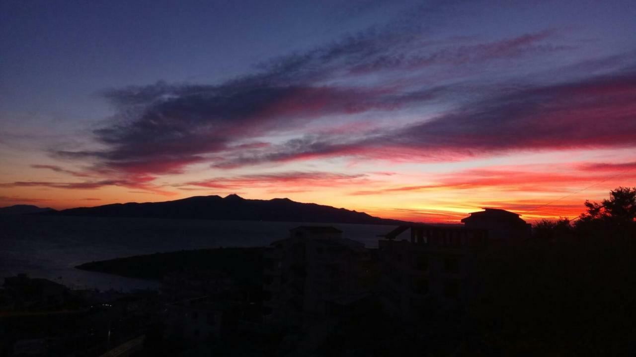 Aris Apartment Sarandë Exterior foto